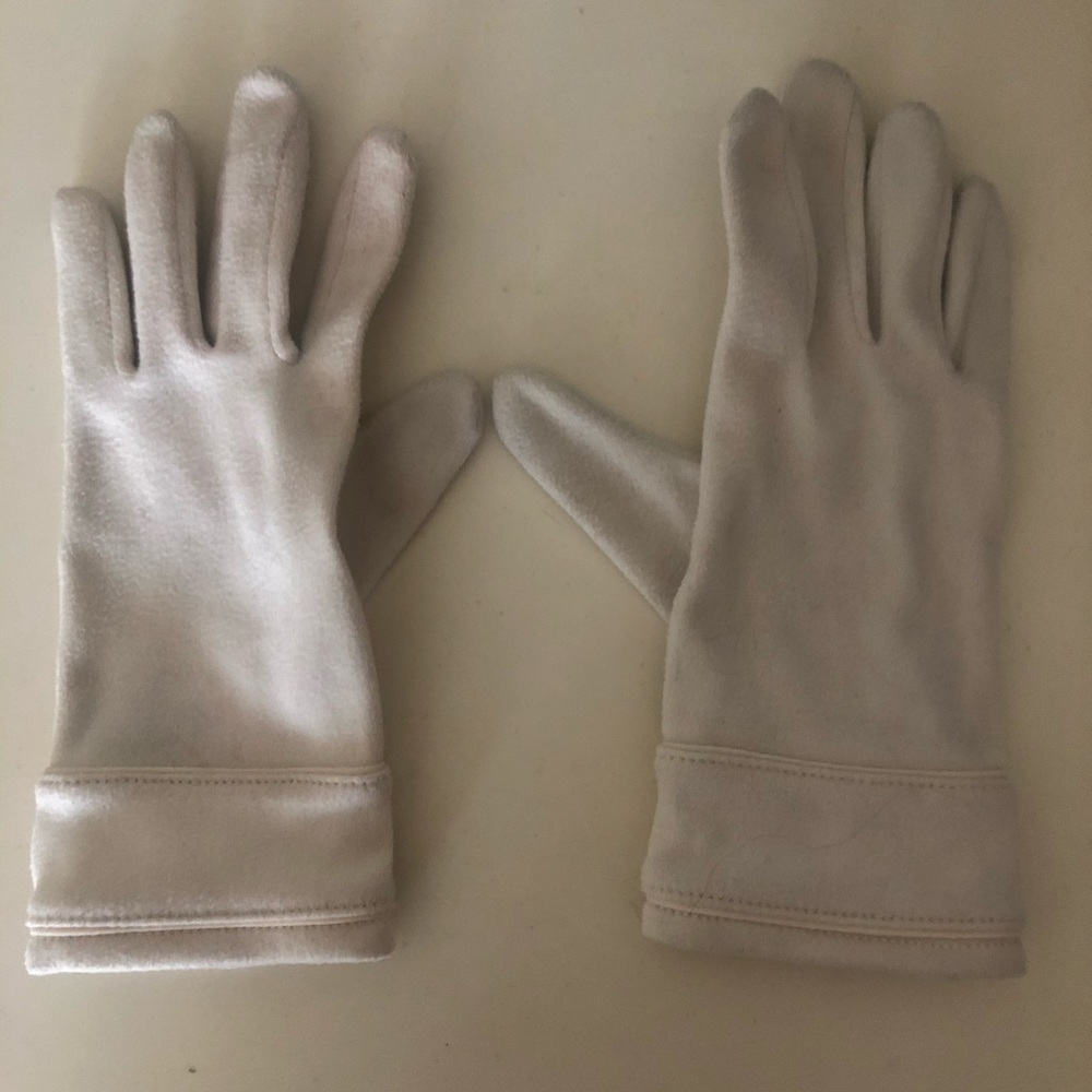 Cream gloves